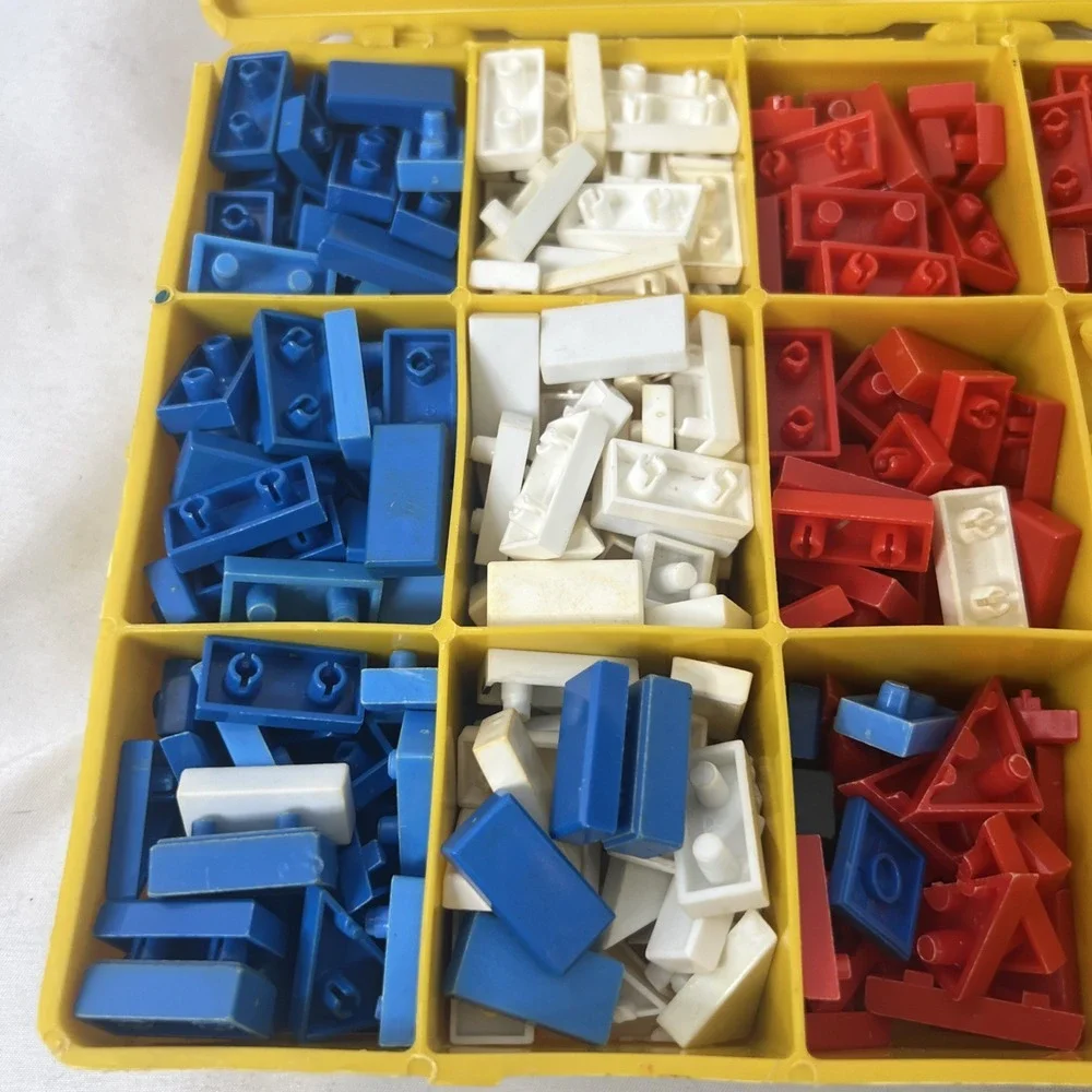 Vintage Yellow Plastic Box With Building Pieces Toy‎ Red Blue White Yellow
